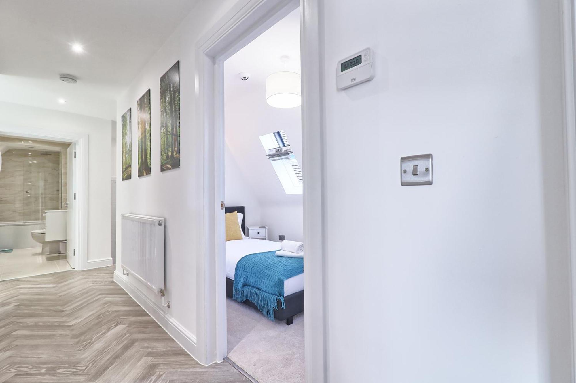 Writtle Massive 4 Bedroom Apartment With Parking In Gorgeous Countryside Location & Short Drive To Chelmsford City Centre Contractors Welcome エクステリア 写真