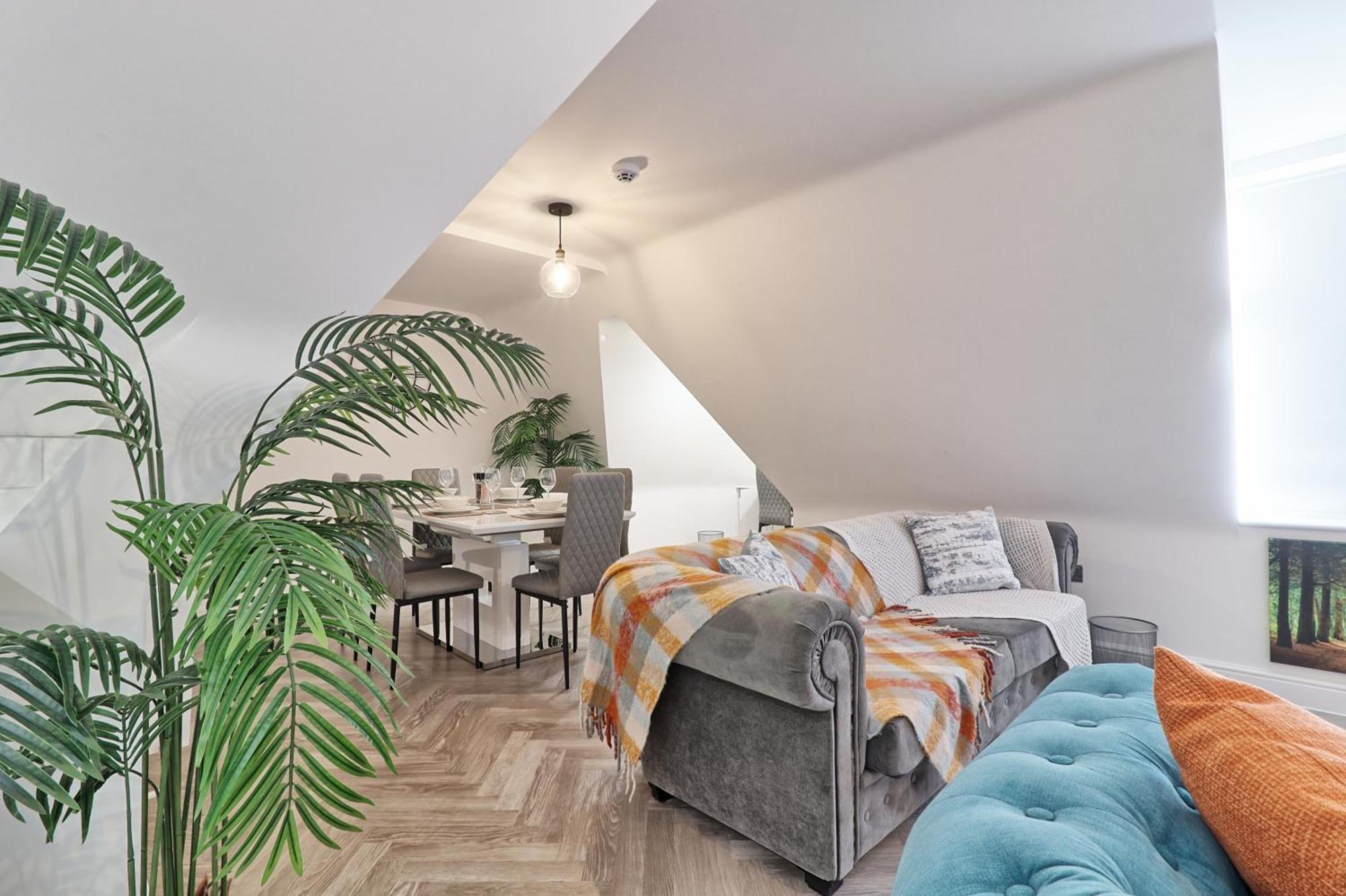 Writtle Massive 4 Bedroom Apartment With Parking In Gorgeous Countryside Location & Short Drive To Chelmsford City Centre Contractors Welcome エクステリア 写真